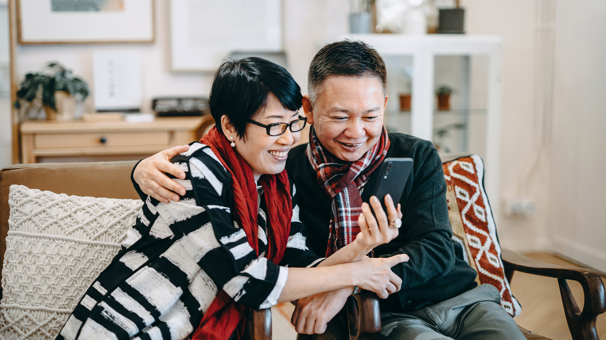 Cách tiết kiệm tiền theo từng độ tuổi