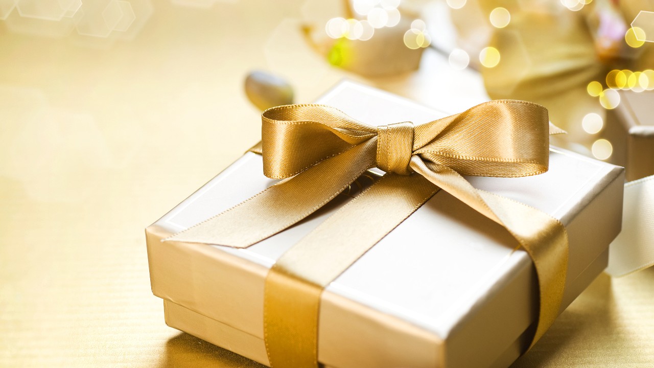 Giftbox; image used for HSBC Vietnam Rewards catalogue page.